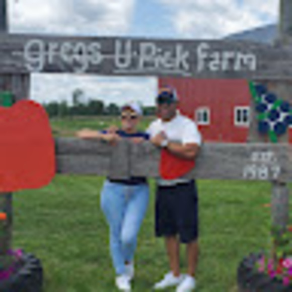 Meet your Posher, Reina - Picture 1 of 1